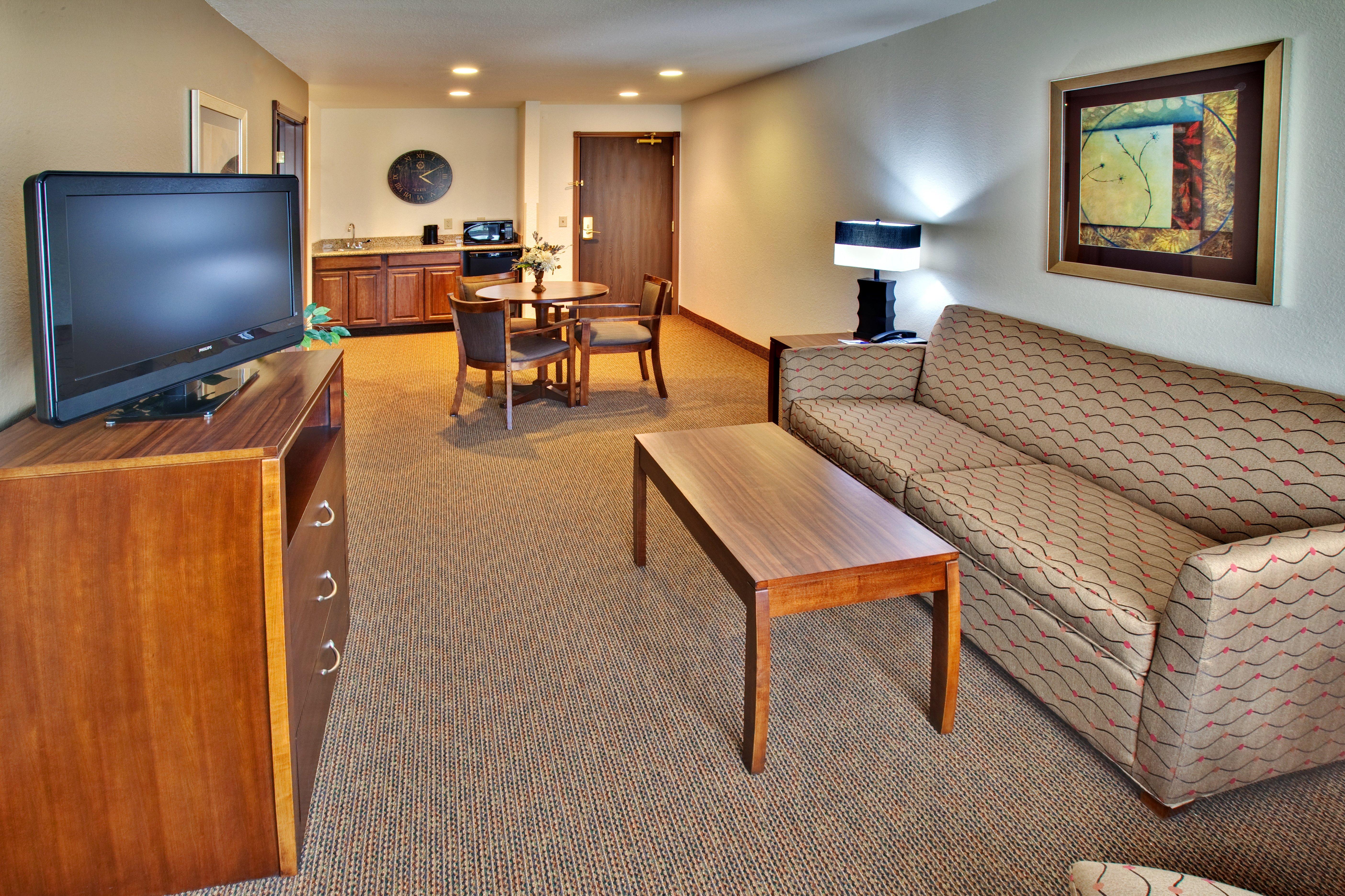 Holiday Inn Express Hotel & Suites - Dubuque West By Ihg Exterior photo