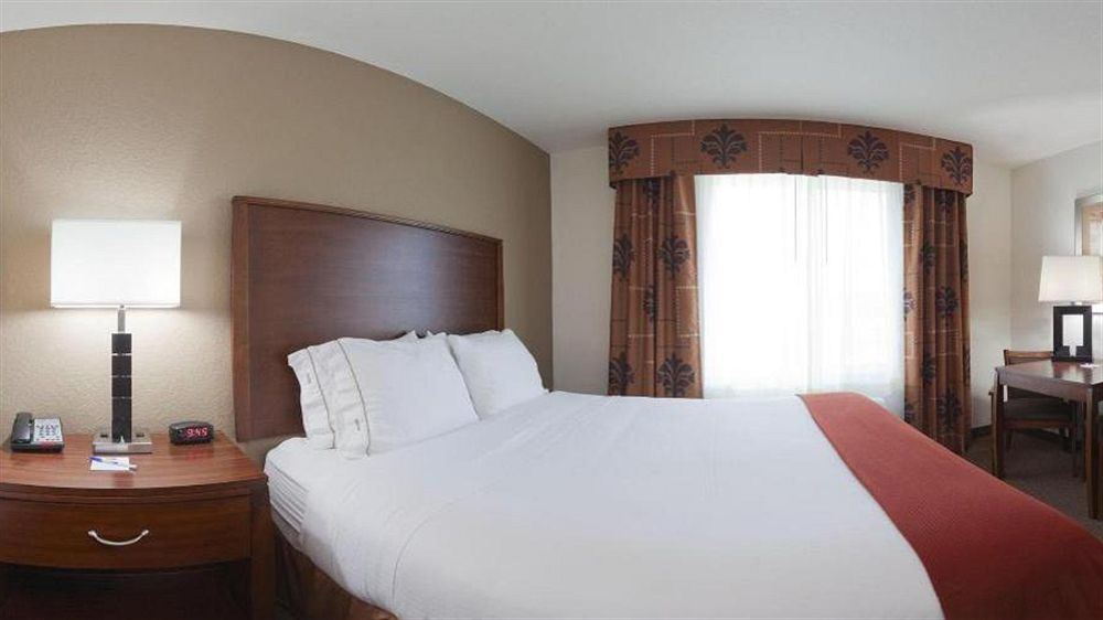 Holiday Inn Express Hotel & Suites - Dubuque West By Ihg Exterior photo